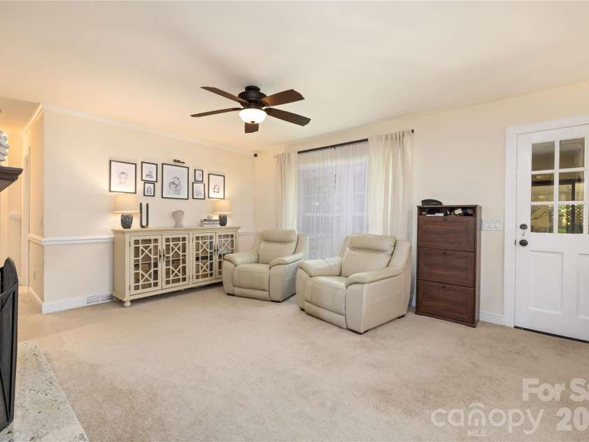 5431 Park Road, Charlotte, NC 28209.  MLS# CAR4205433, YatesRealty ID 1372. 