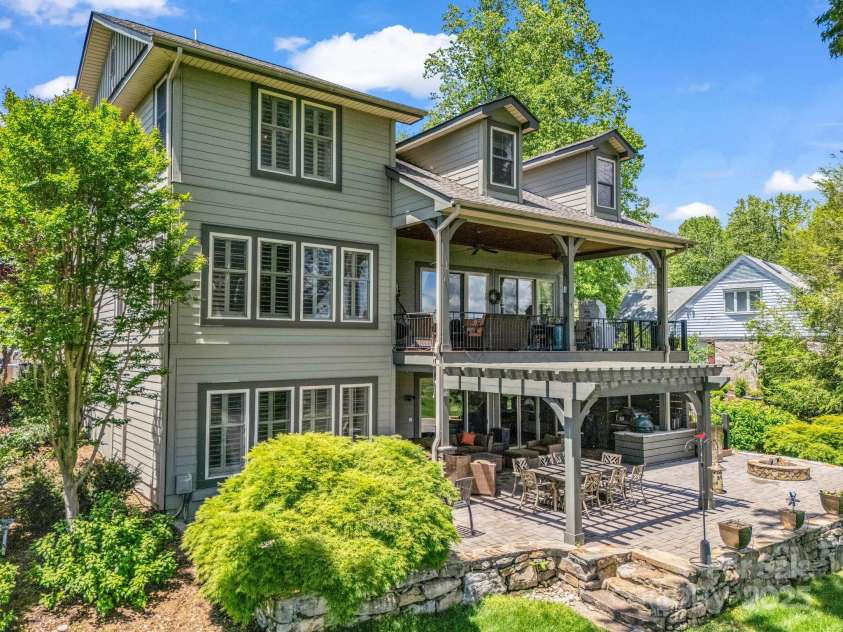 1903 Country Club Road, Hendersonville, NC 28739.  MLS# CAR4258556, YatesRealty ID 13720. 