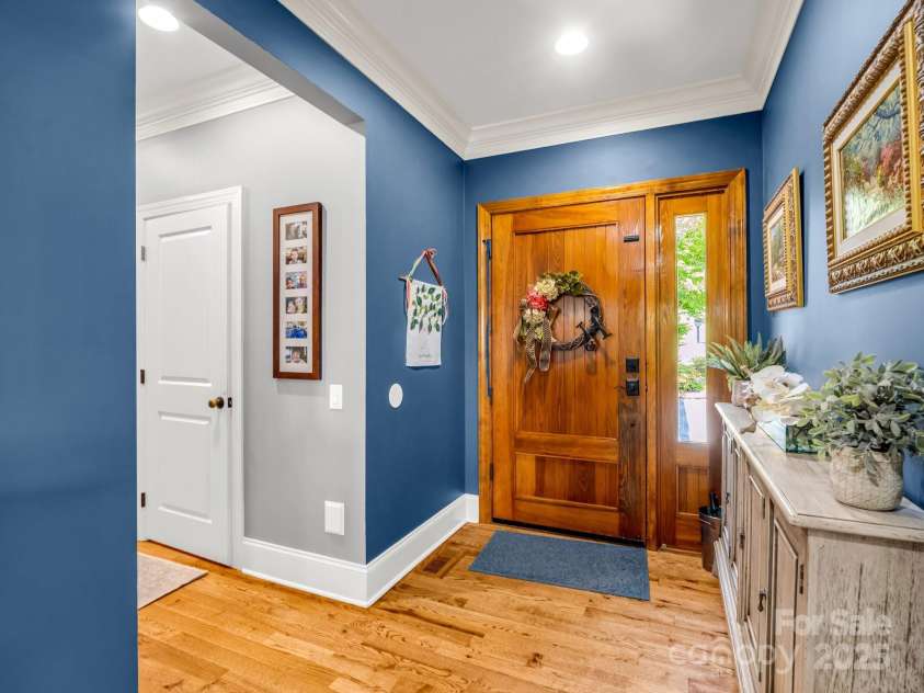 1903 Country Club Road, Hendersonville, NC 28739.  MLS# CAR4258556, YatesRealty ID 13720. Welcoming foyer