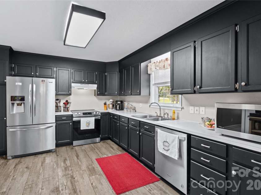 105 Saddlewood Lane, Statesville, NC 28625.  MLS# CAR4366940, YatesRealty ID 13722. 