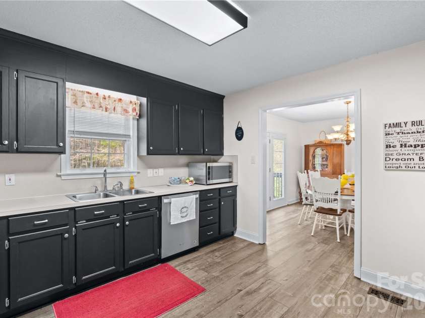 105 Saddlewood Lane, Statesville, NC 28625.  MLS# CAR4366940, YatesRealty ID 13722. 