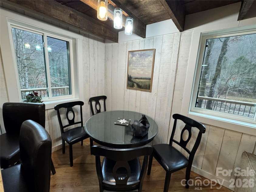 88 Mountain Farm Road, Burnsville, NC 28714.  MLS# CAR4365457, YatesRealty ID 13724. 