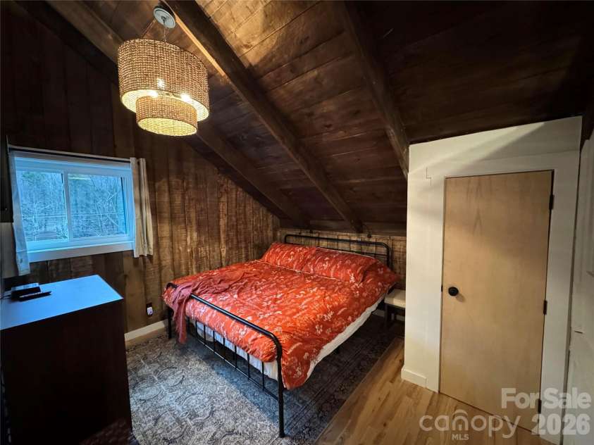 88 Mountain Farm Road, Burnsville, NC 28714.  MLS# CAR4365457, YatesRealty ID 13724. 