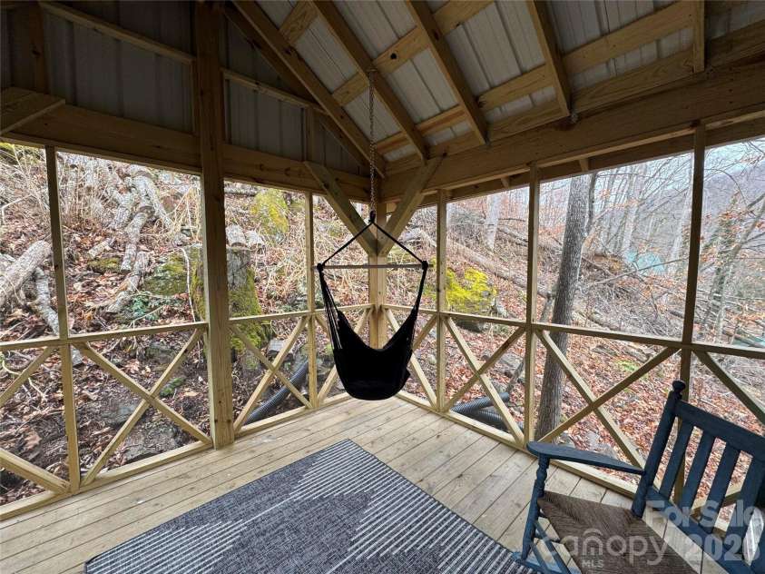 88 Mountain Farm Road, Burnsville, NC 28714.  MLS# CAR4365457, YatesRealty ID 13724. 