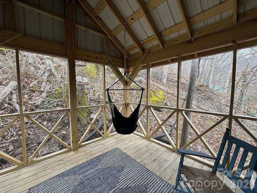 88 Mountain Farm Road, Burnsville, NC 28714.  MLS# CAR4365457, YatesRealty ID 13724. 