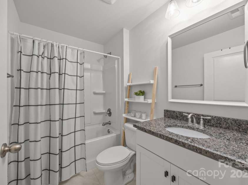 138 Carolina Ash Lane, Mooresville, NC 28117.  MLS# CAR4238103, YatesRealty ID 13729. 3rd full bath upstairs