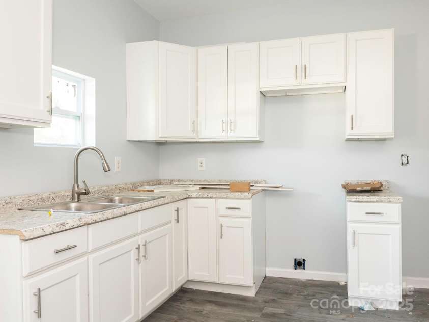 108 Graham Street, Chester, SC 29706.  MLS# CAR4240188, YatesRealty ID 13730. Kitchen