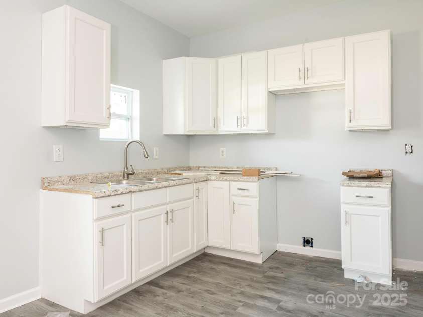 108 Graham Street, Chester, SC 29706.  MLS# CAR4240188, YatesRealty ID 13730. Kitchen