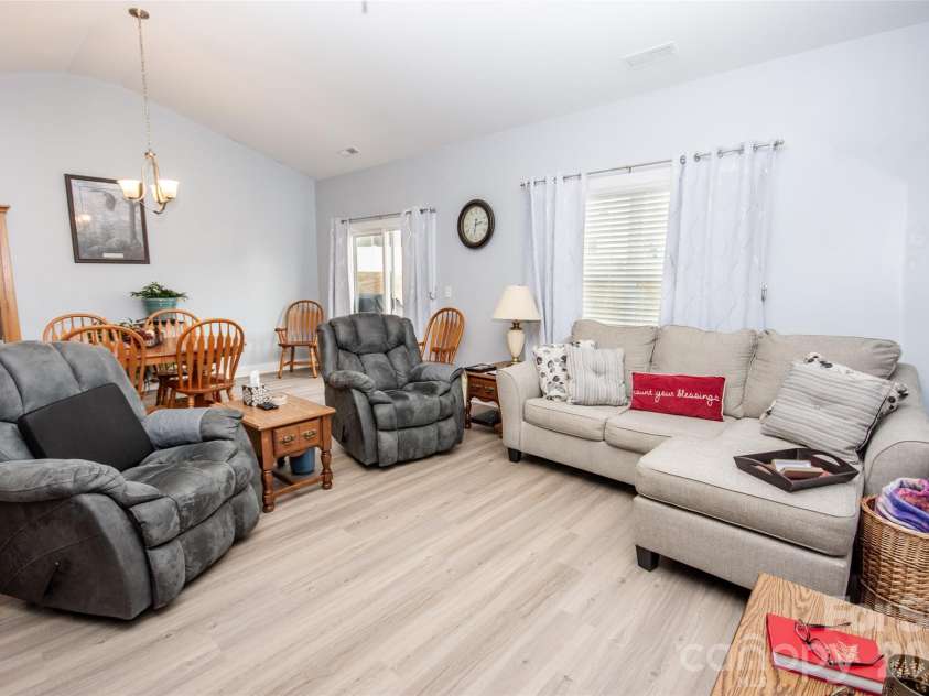 114 Milliner Drive, Troutman, NC 28166.  MLS# CAR4404655, YatesRealty ID 13730. 