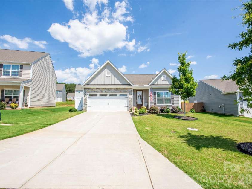 114 Milliner Drive, Troutman, NC 28166.  MLS# CAR4404655, YatesRealty ID 13730. 