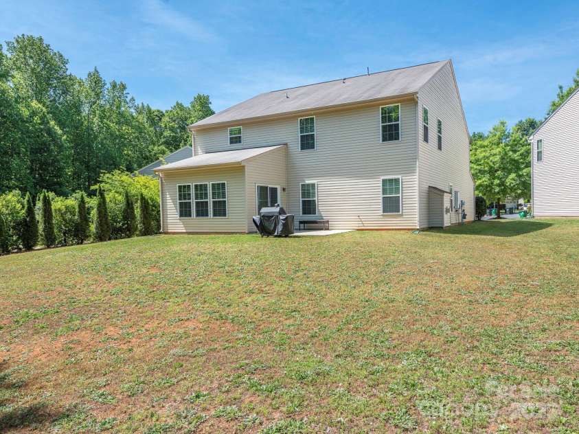 12304 Lookout Point Drive, Charlotte, NC 28269.  MLS# CAR4252258, YatesRealty ID 13731. Back Exterior