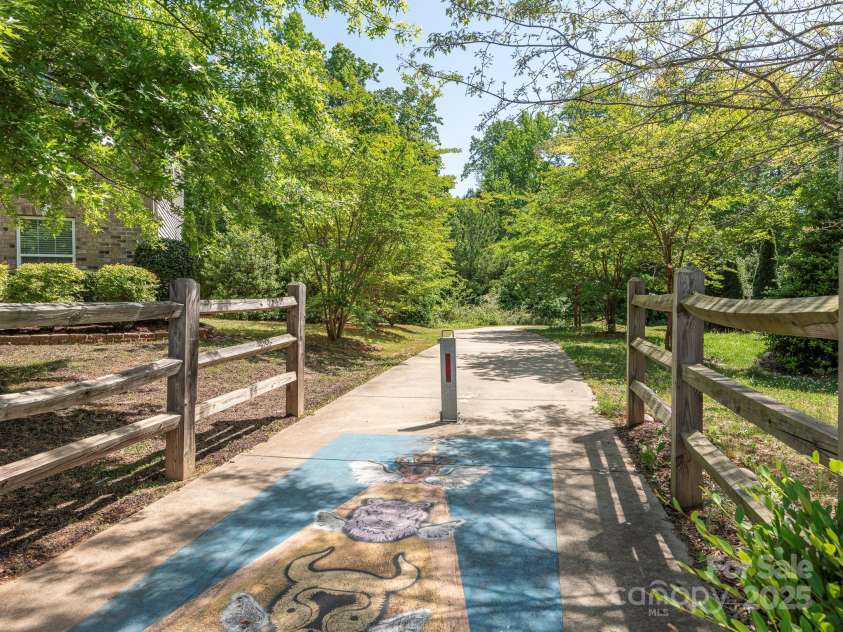 12304 Lookout Point Drive, Charlotte, NC 28269.  MLS# CAR4252258, YatesRealty ID 13731. Community Amenities