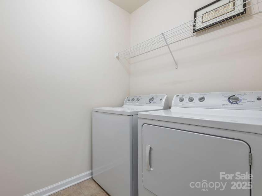 12304 Lookout Point Drive, Charlotte, NC 28269.  MLS# CAR4252258, YatesRealty ID 13731. Laundry Room