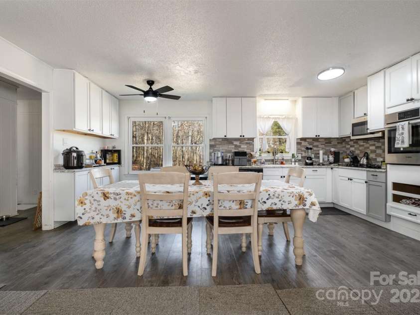 1241 Red River Road, Rock Hill, SC 29730.  MLS# CAR4217915, YatesRealty ID 13734. Dining Area & Kitchen
