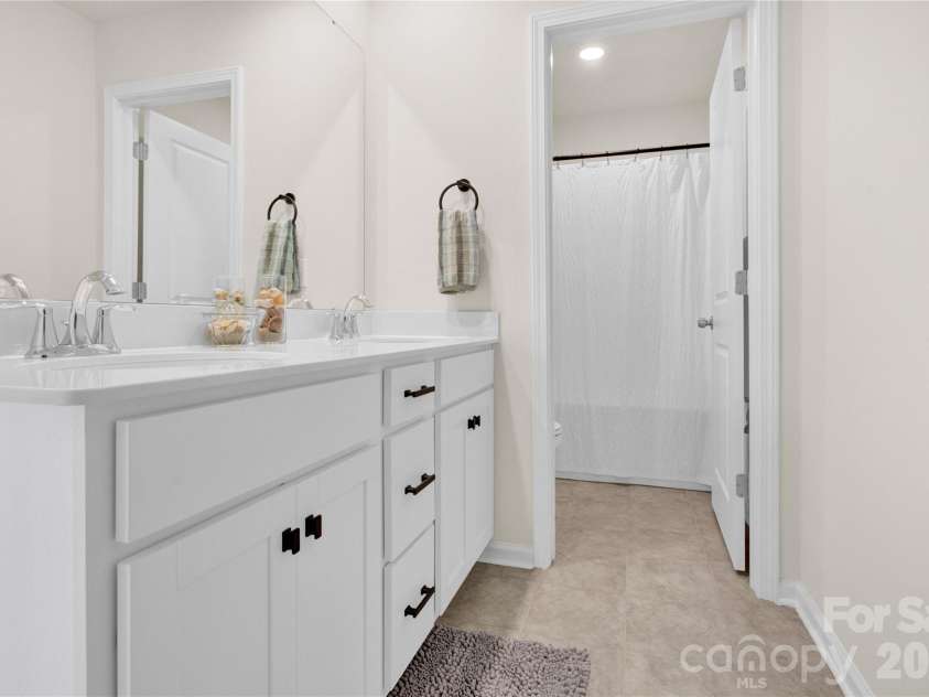 13005 Cinnamon Fern Lane, Mint Hill, NC 28227.  MLS# CAR4367043, YatesRealty ID 13734. 