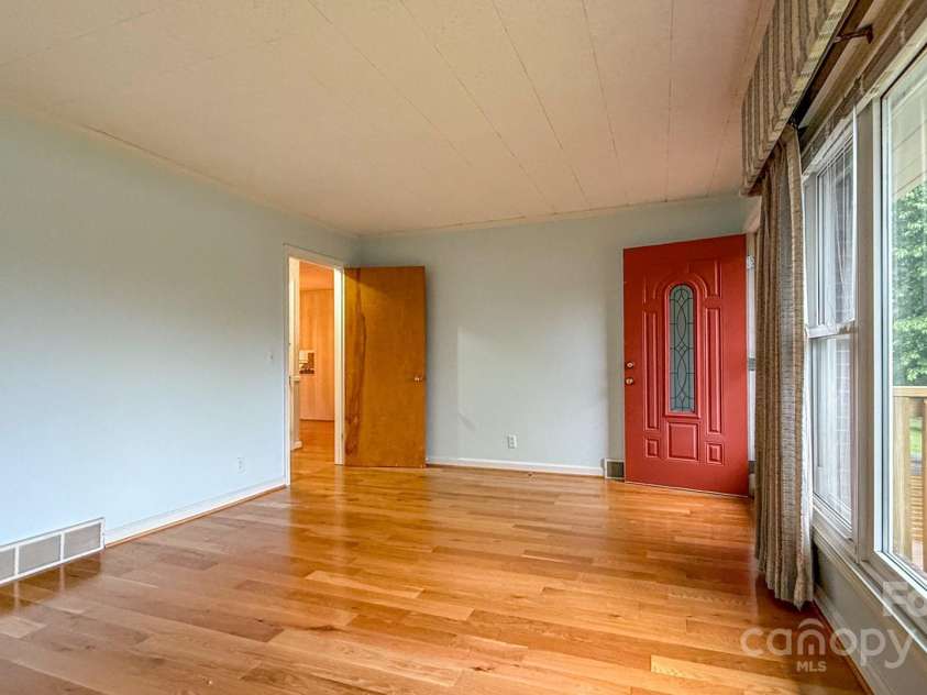 147 Forest Hill Drive, West Jefferson, NC 28694.  MLS# CAR4259437, YatesRealty ID 13735. 