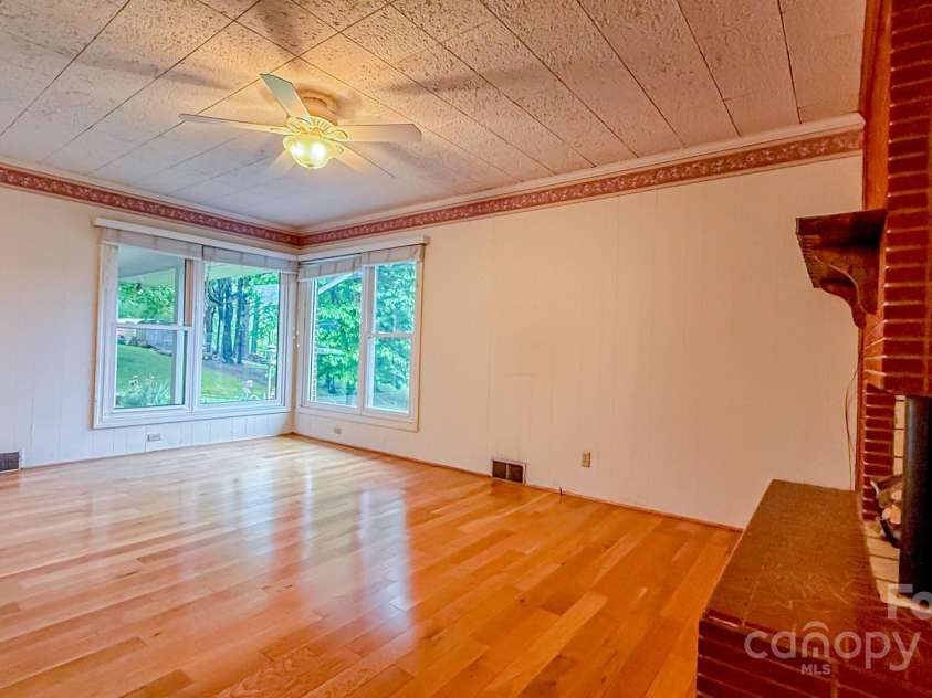 147 Forest Hill Drive, West Jefferson, NC 28694.  MLS# CAR4259437, YatesRealty ID 13735. 