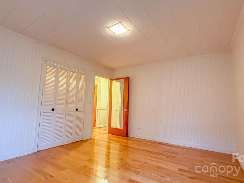 147 Forest Hill Drive, West Jefferson, NC 28694.  MLS# CAR4259437, YatesRealty ID 13735. 