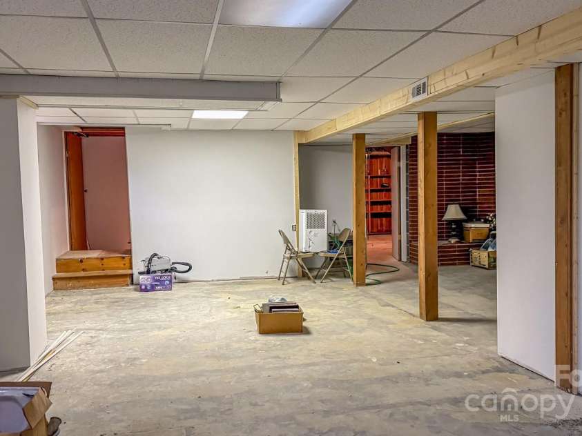 147 Forest Hill Drive, West Jefferson, NC 28694.  MLS# CAR4259437, YatesRealty ID 13735. 