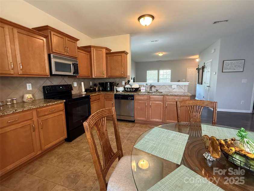 1110 Valley Street, Statesville, NC 28677.  MLS# CAR4245883, YatesRealty ID 13737. 