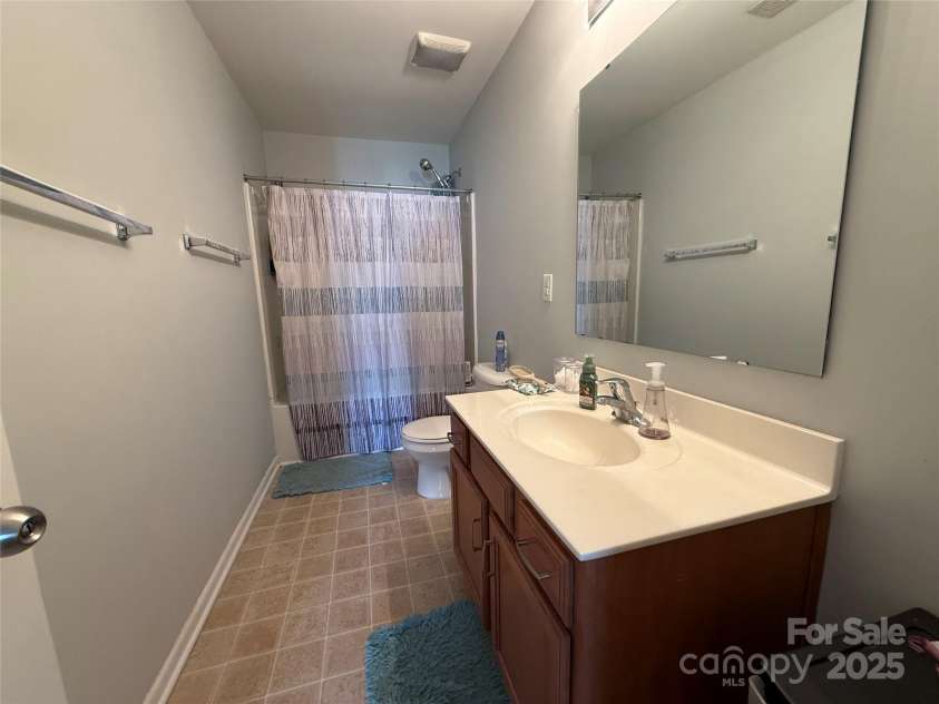 1110 Valley Street, Statesville, NC 28677.  MLS# CAR4245883, YatesRealty ID 13737. 