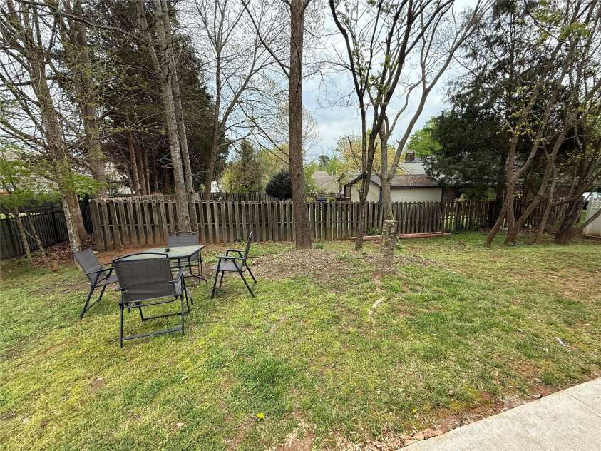 1110 Valley Street, Statesville, NC 28677.  MLS# CAR4245883, YatesRealty ID 13737. 