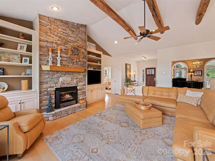 966 Coyote Hollow Road, Waynesville, NC 28785.  MLS# CAR4305523, YatesRealty ID 13737. 