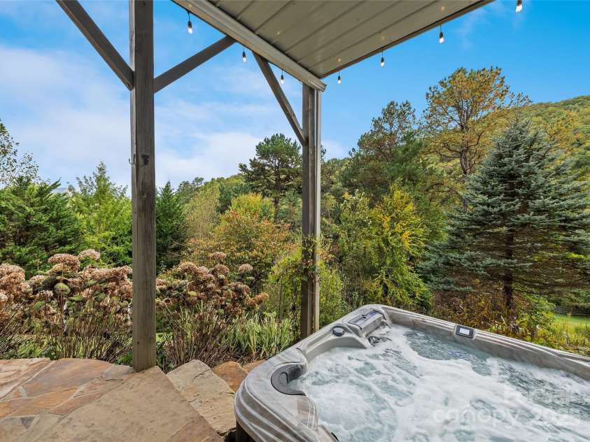 966 Coyote Hollow Road, Waynesville, NC 28785.  MLS# CAR4305523, YatesRealty ID 13737. 