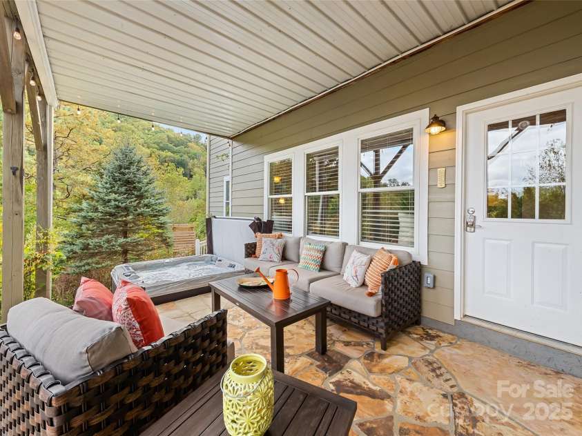 966 Coyote Hollow Road, Waynesville, NC 28785.  MLS# CAR4305523, YatesRealty ID 13737. 