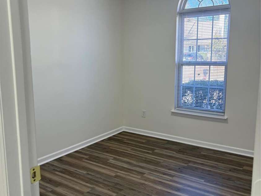 1638 Hudson Graham Lane, Charlotte, NC 28216.  MLS# CAR4215895, YatesRealty ID 13740. 