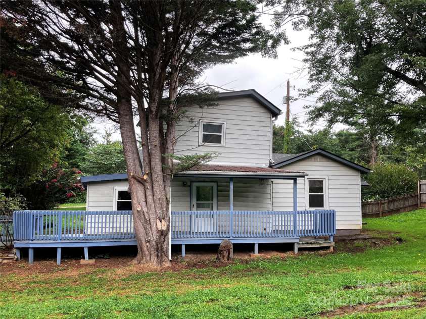 120 Harrison Street, Swannanoa, NC 28778.  MLS# CAR4292286, YatesRealty ID 13741. 