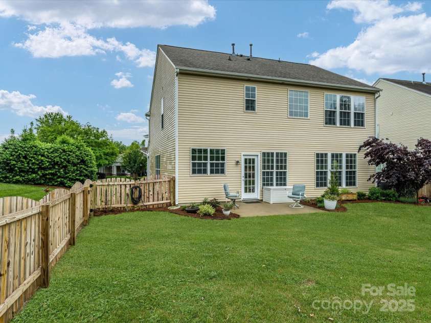 3224 Dunbar Lane, Fort Mill, SC 29707.  MLS# CAR4257123, YatesRealty ID 13741. 