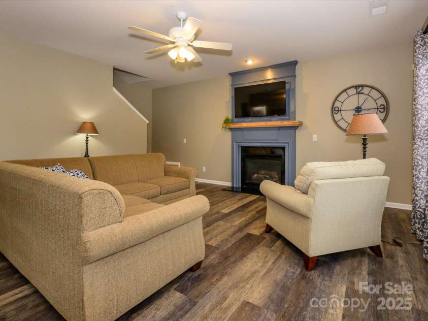 3224 Dunbar Lane, Fort Mill, SC 29707.  MLS# CAR4257123, YatesRealty ID 13741. Great Room.