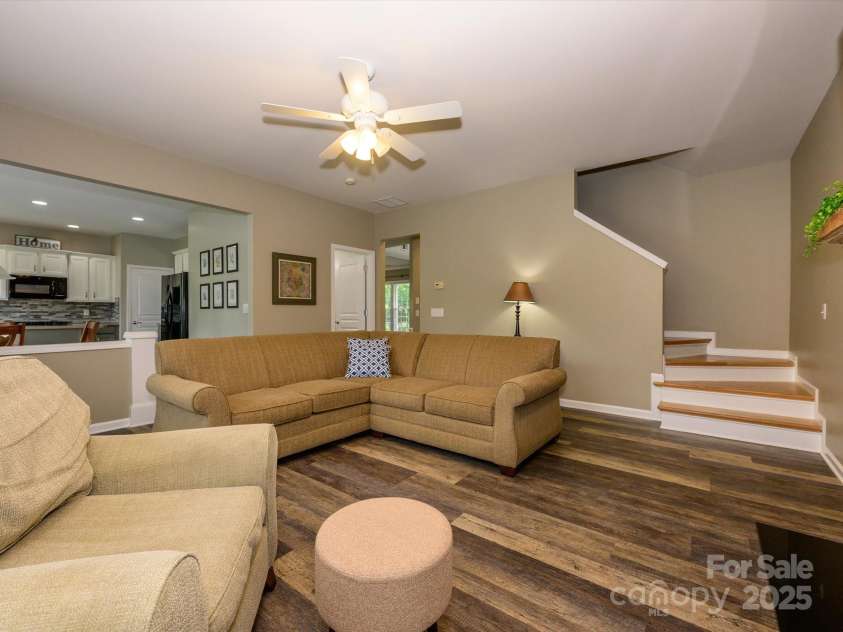 3224 Dunbar Lane, Fort Mill, SC 29707.  MLS# CAR4257123, YatesRealty ID 13741. Great Room.