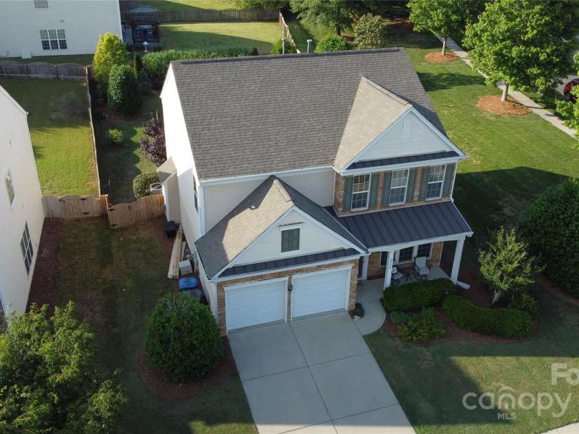 3224 Dunbar Lane, Fort Mill, SC 29707.  MLS# CAR4257123, YatesRealty ID 13741. Welcome Home!