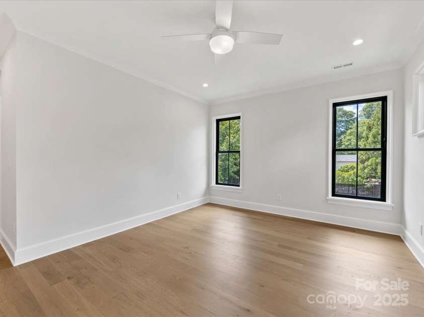2608 Croydon Road, Charlotte, NC 28209.  MLS# CAR4255600, YatesRealty ID 13742. 2nd Floor Primary Bedroom