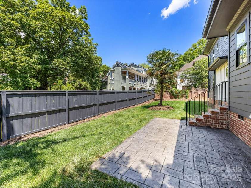 2608 Croydon Road, Charlotte, NC 28209.  MLS# CAR4255600, YatesRealty ID 13742. 