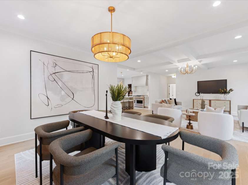 2608 Croydon Road, Charlotte, NC 28209.  MLS# CAR4255600, YatesRealty ID 13742. 