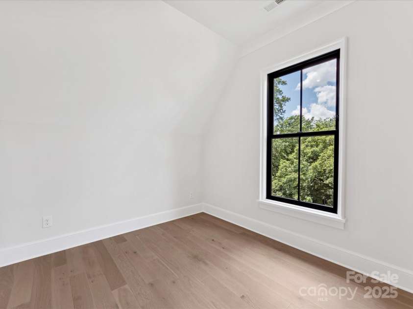 2608 Croydon Road, Charlotte, NC 28209.  MLS# CAR4255600, YatesRealty ID 13742. Office/Flex