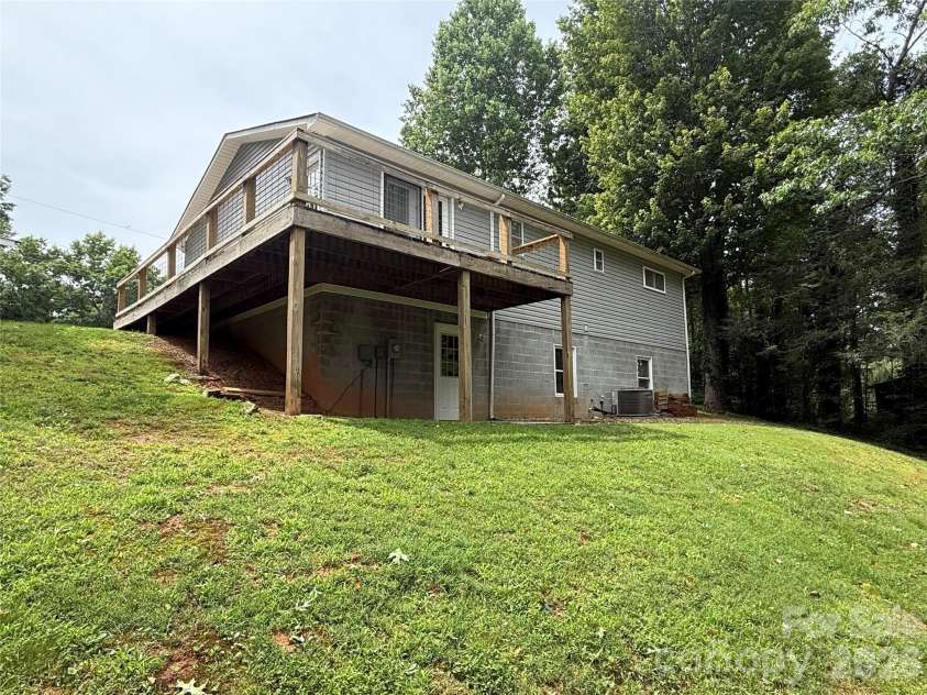 628 Hidden View Loop, Marion, NC 28752.  MLS# CAR4397253, YatesRealty ID 13743. 