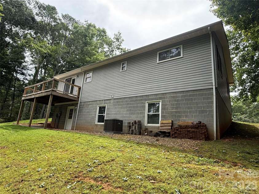 628 Hidden View Loop, Marion, NC 28752.  MLS# CAR4397253, YatesRealty ID 13743. 