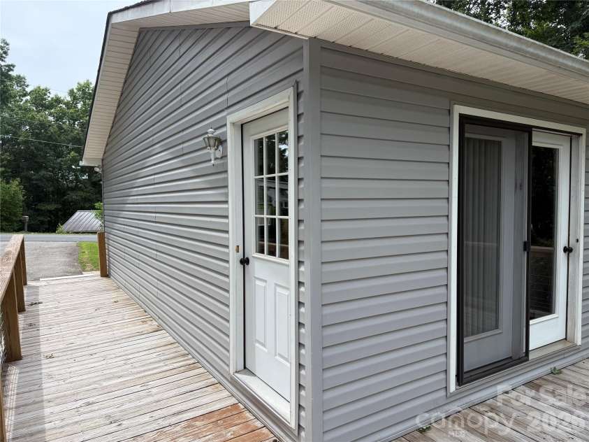 628 Hidden View Loop, Marion, NC 28752.  MLS# CAR4397253, YatesRealty ID 13743. Back door
