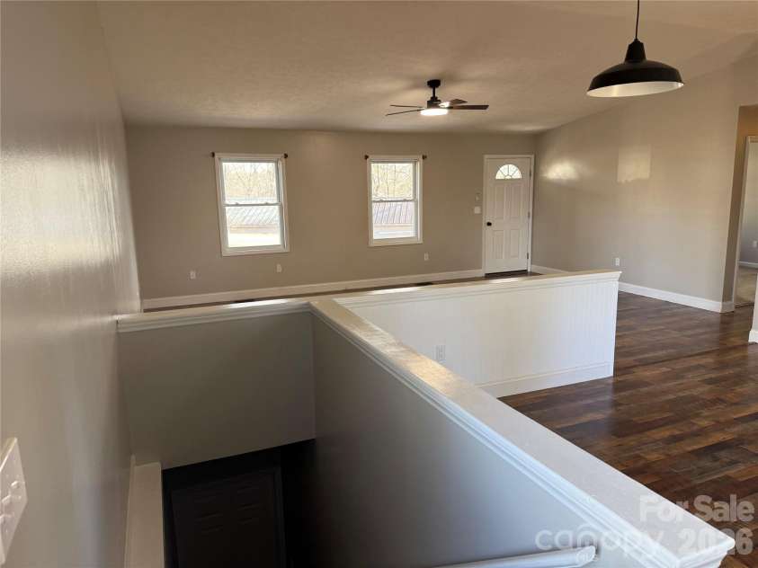 628 Hidden View Loop, Marion, NC 28752.  MLS# CAR4397253, YatesRealty ID 13743. Living room
