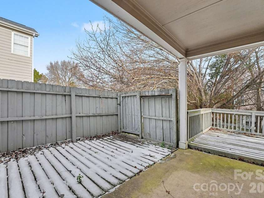 1709 Jeffrey Bryan Drive, Charlotte, NC 28213.  MLS# CAR4341301, YatesRealty ID 13744. 