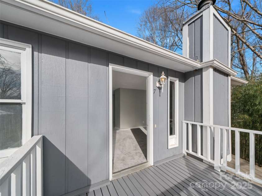 7 Holcombe Drive, Asheville, NC 28806.  MLS# CAR4218005, YatesRealty ID 13745. 