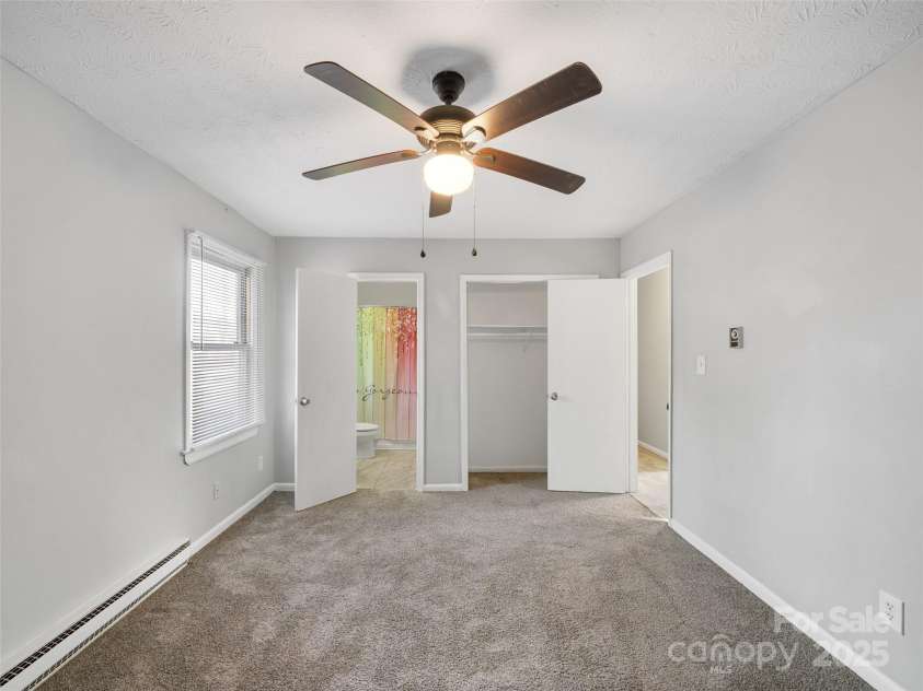 7 Holcombe Drive, Asheville, NC 28806.  MLS# CAR4218005, YatesRealty ID 13745. 