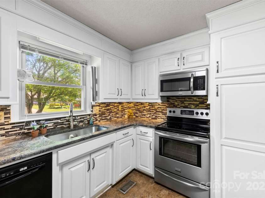 113 Helena Street, Mount Holly, NC 28120.  MLS# CAR4258703, YatesRealty ID 13747. 