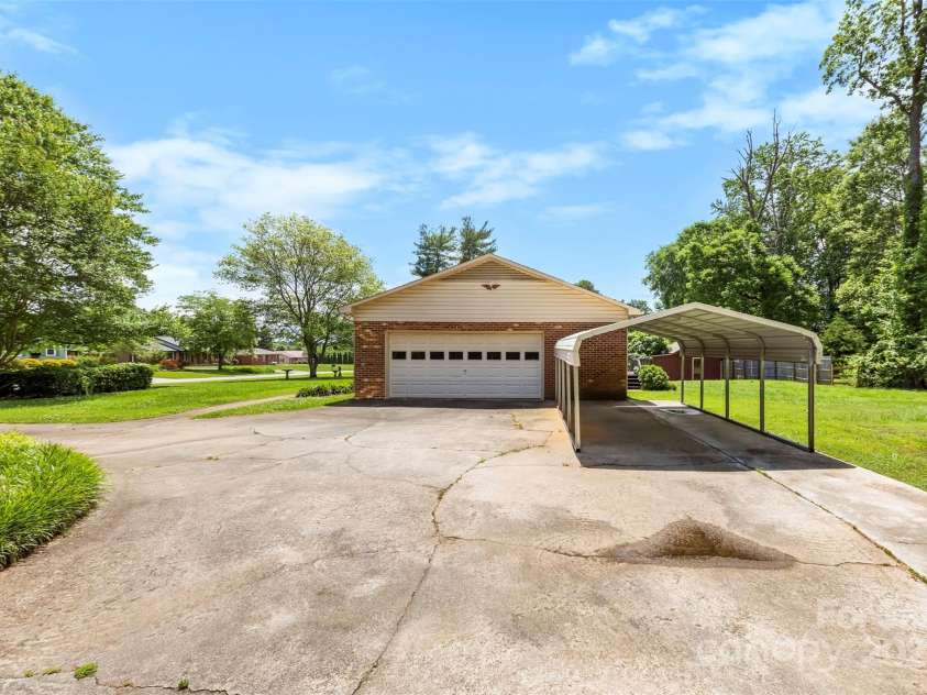 113 Helena Street, Mount Holly, NC 28120.  MLS# CAR4258703, YatesRealty ID 13747. 