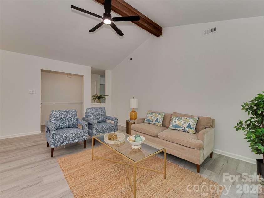 517 Fence Post Lane, Matthews, NC 28105.  MLS# CAR4367263, YatesRealty ID 13747. 
