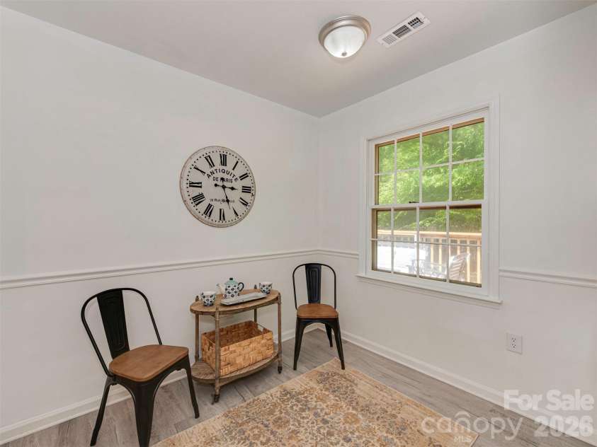 517 Fence Post Lane, Matthews, NC 28105.  MLS# CAR4367263, YatesRealty ID 13747. 